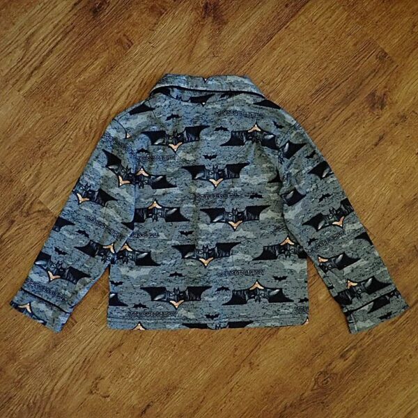 Size 6 The Dark Knight Grey Sleep Jacket EUC - Image 2