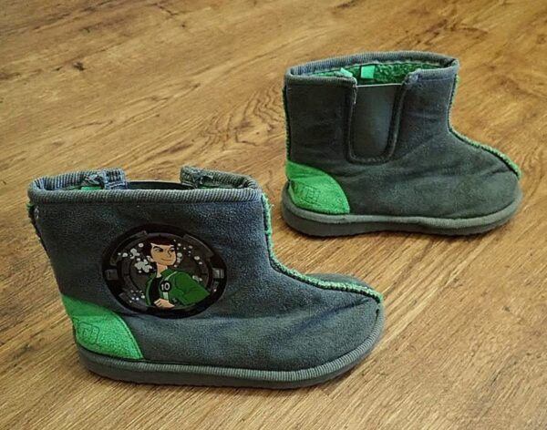 EU33 / UK1 / 20.5cm Ben10 Grey Slipper Boots EUC - Image 2