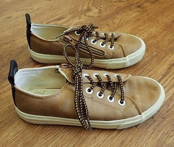 EU33 / UK1 / 20.5cm Cotton On Kids Casuals EUC - Image 2