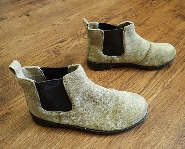 EU33 / UK1.5 / 21cm Microsuede Ankle Boots EUC - Image 2