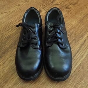 EU38 / UK5 / 24cm Urban Supply Boys Lace-Up School Shoes GUC