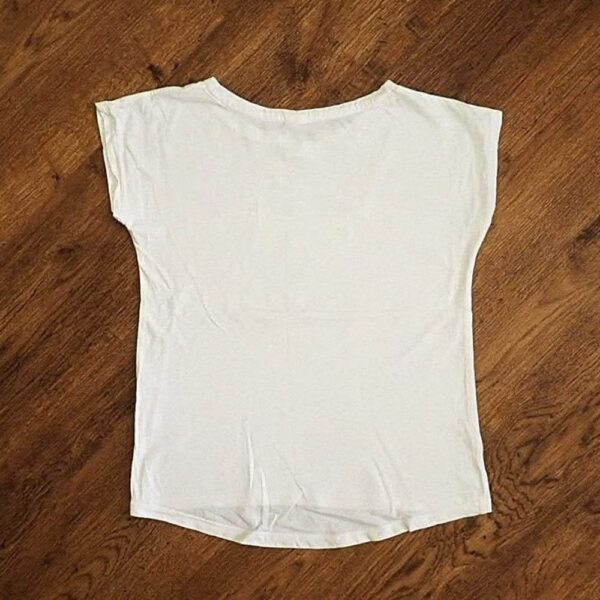 Size 10 Target 'Christmas Princess' White Tee EUC - Image 2