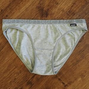 Size 10/12 Bonds Grey Briefs EUC