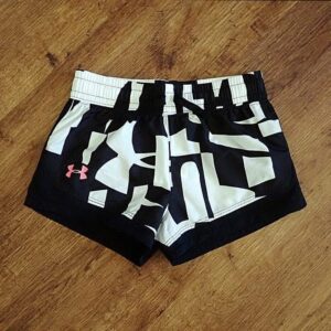 Size 5 Under Armour Black & White Sports Shorts EUC