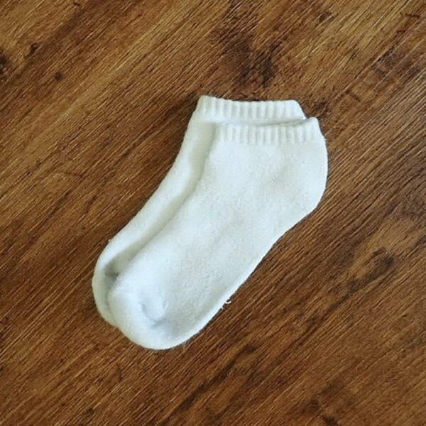 Size 09/012 (4/6yrs) Thick & Soft White Ankle Socks EUC