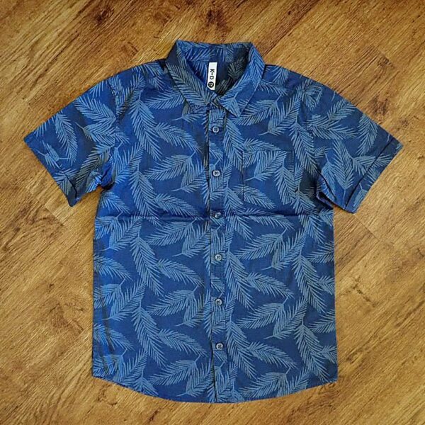 Size 12 K-D Tropically-Themed Short Sleeve Shirt EUC