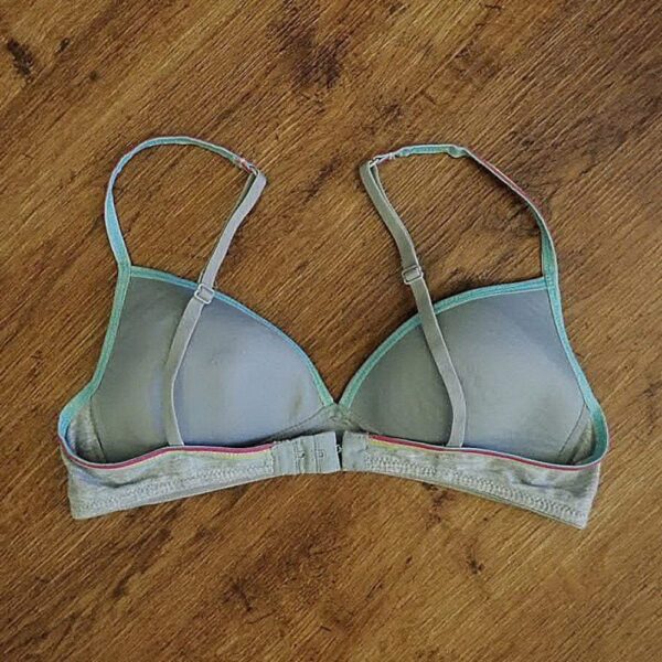 Size 10B Adjustable Padded Bra by Basic Instincts EUC - Image 2