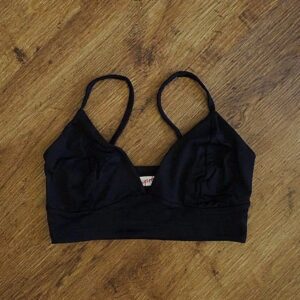 Size 12 (XXS) Supre Black Pullover Crop NWOT