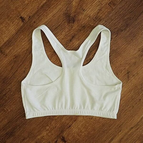 Size 14/16 Unbranded White Sports Crop EUC - Image 2