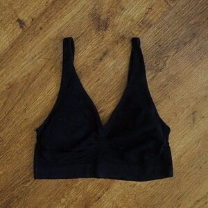 Size 14/16 Target Black Crop EUC