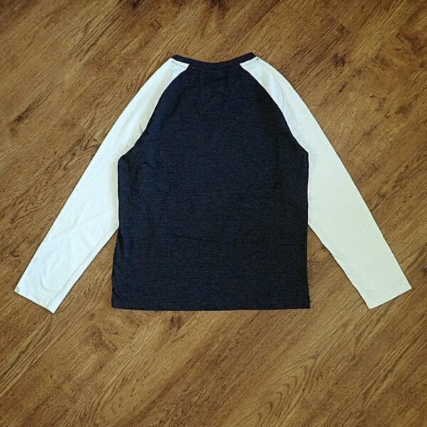 Size 12 AFL Collingwood Long Sleeve Tee EUC - Image 2