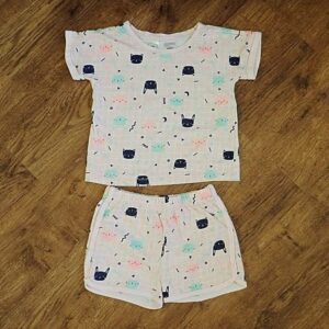 Size 3 Kids & Co 'Cat' Short Pyjamas EUC