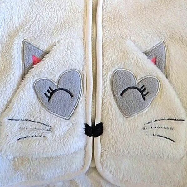 Size 4 Target White 'Pussycat' Hoodie EUC - Image 3
