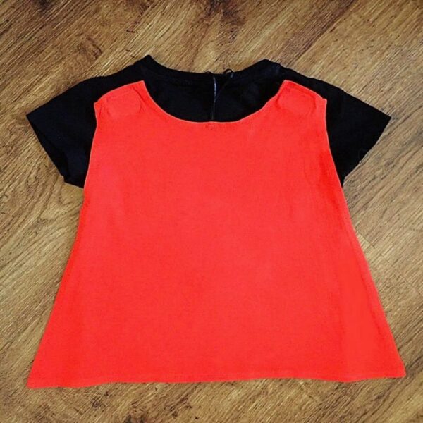 Size 1 H&T Black & Red 'Tuxedo' Tee with Detachable Cape NOS - Image 2