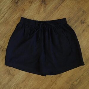Size 14/16 (Ladies 10) Plain Black Linen-Blend Shorts EUC