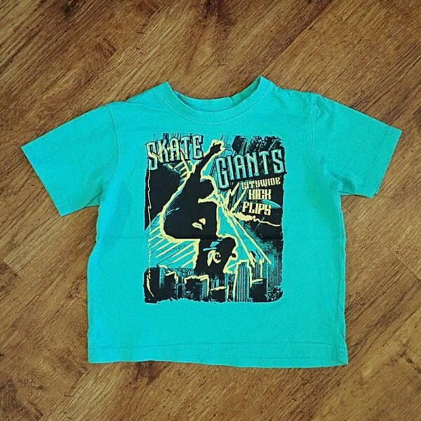 Size 2 H&T 'Skate Giants' Tee EUC