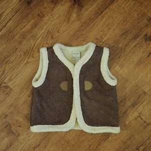 Size 2 Now Microsuede Vest with Sherpa Lining EUC