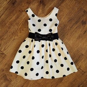 Size 2 H&T 1950's Inspired Party Dress EUC