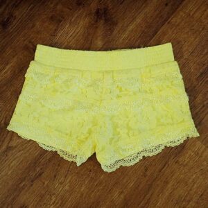 Size 3 Emerson Junior Yellow Lace Shorts EUC