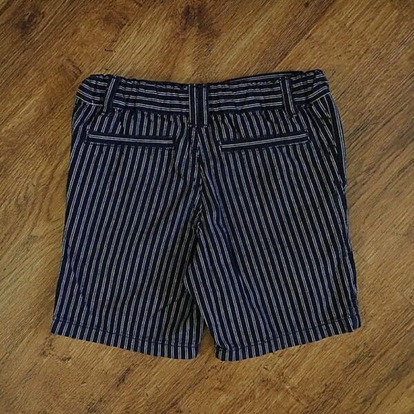 Size 3 H&T Adjustable Chino Shorts EUC - Image 2