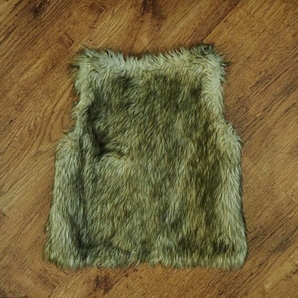 Size 3 H&T Faux Fur Vest EUC - Image 2