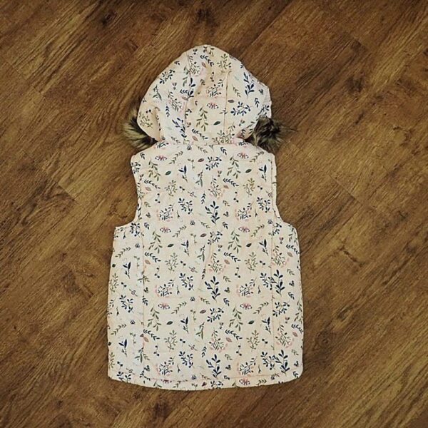 Size 4 Target Quilted Floral Puffer Vest EUC - Image 2