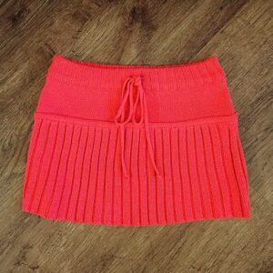 Size 3 Knitted Vermilion-Coloured Skirt by Don Fashion EUC