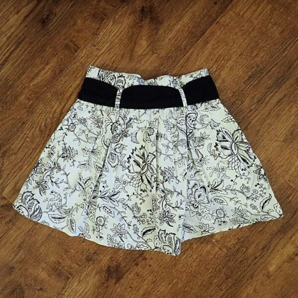 Size 3 Pleated Floral Skirt by Top Girl EUC - Image 2