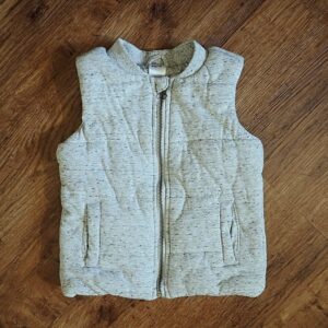Size 4 Anko Light Grey Marled Quilted Vest EUC