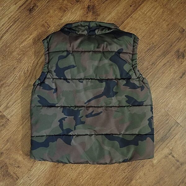 Size 4 Cotton On Kids Camouflage-Print Quilted Puffer Vest EUC - Image 2
