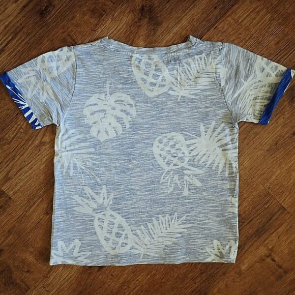 Size 5 B-Collection 'Totally Epic' Inside-Out-Printed Tee EUC - Image 2