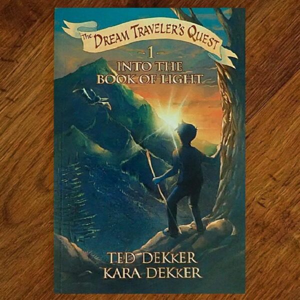 The Dream Traveller's Quest: #1 Into the Book of Light NOS