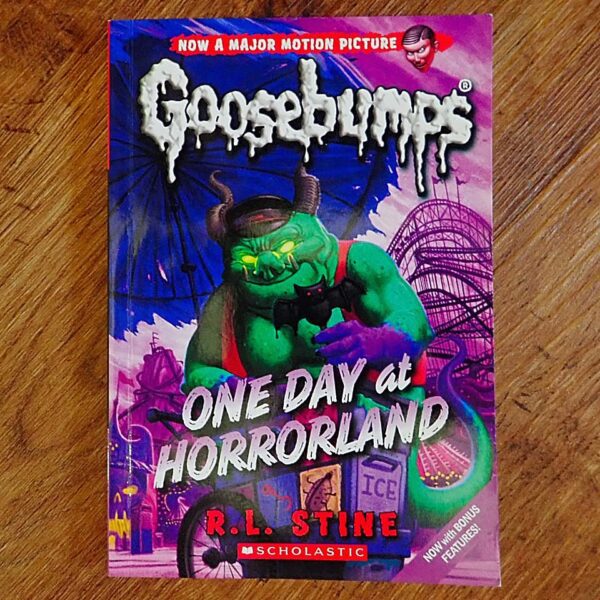 Goosebumps: #16 One Day at Horrorland (R.L. Stine) NOS