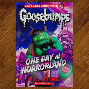 Goosebumps: #16 One Day at Horrorland (R.L. Stine) NOS