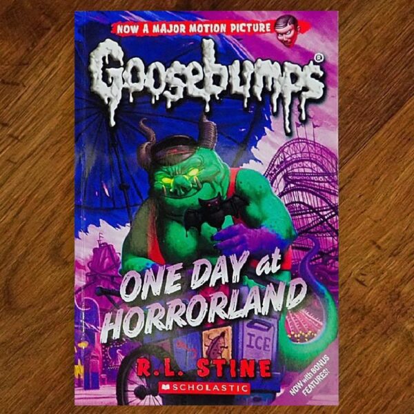 Goosebumps: #16 One Day at Horrorland (R.L. Stine) NOS